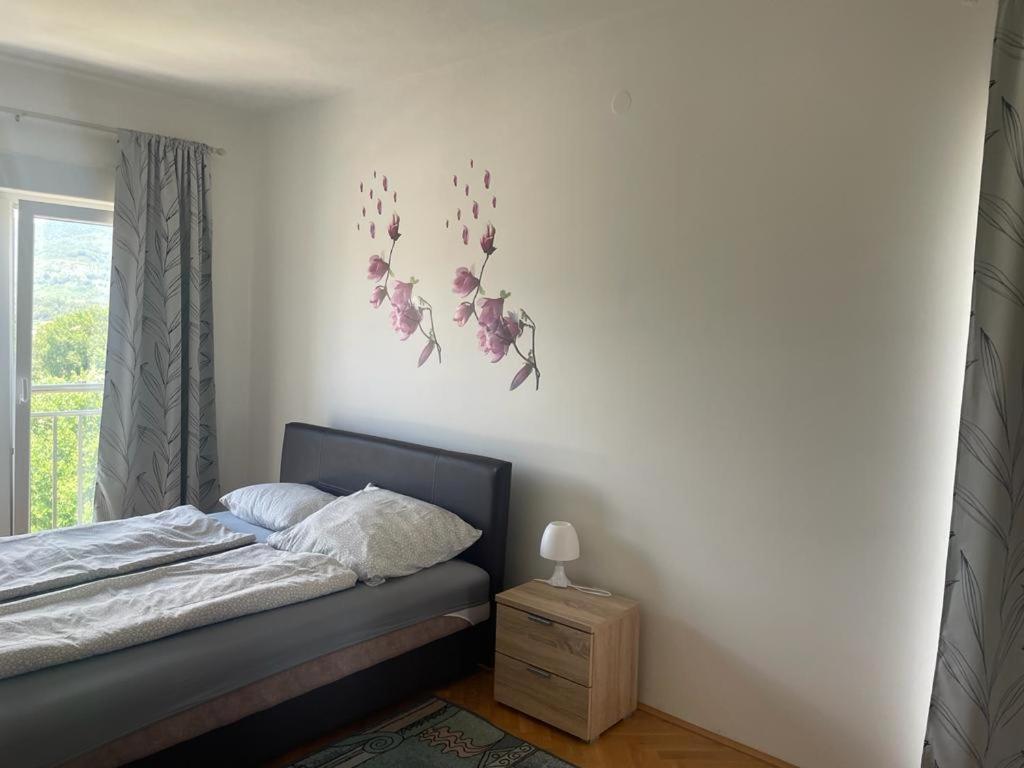 Kristina Apartments Тиват Екстер'єр фото