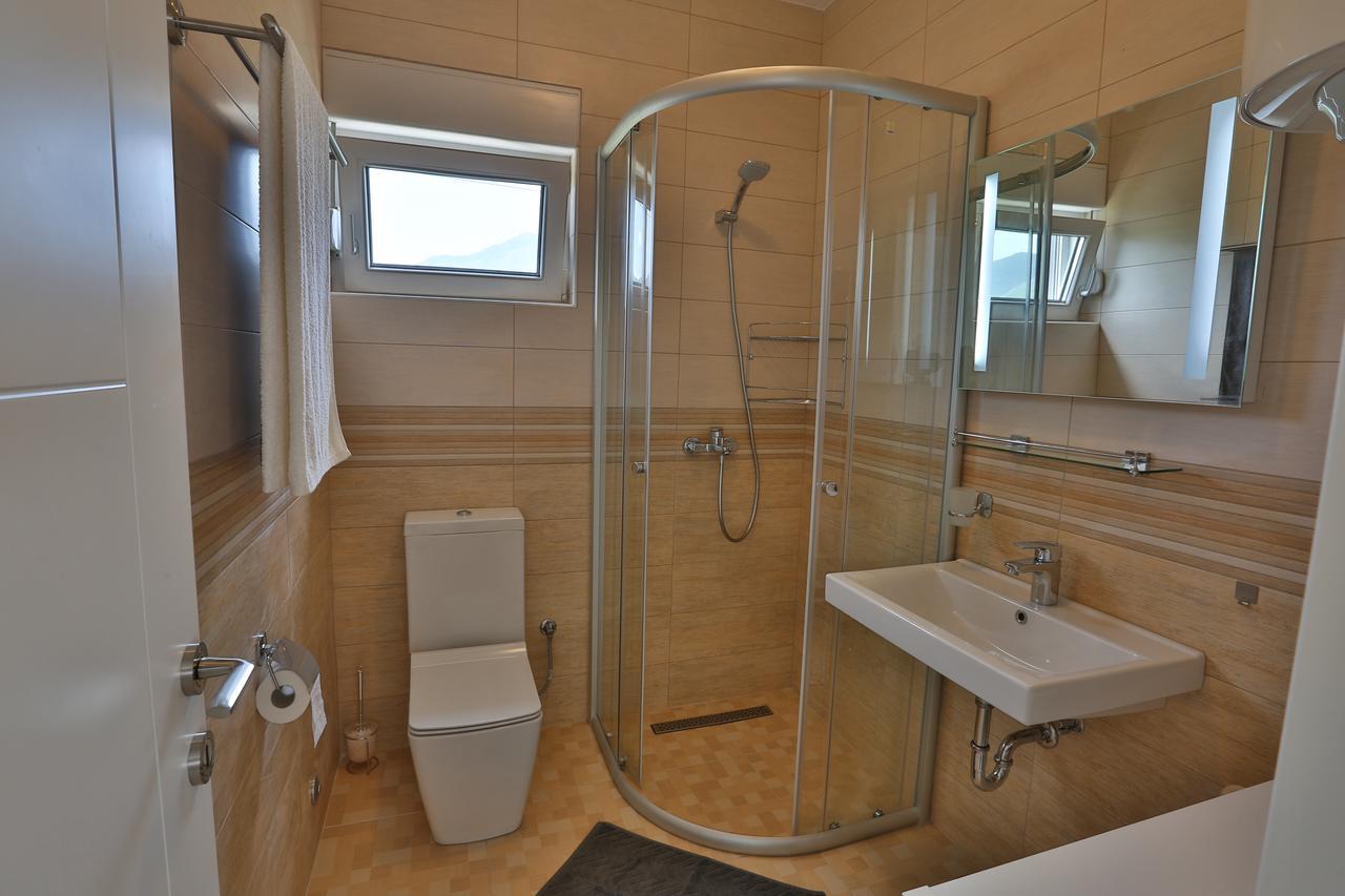 Kristina Apartments Тиват Екстер'єр фото