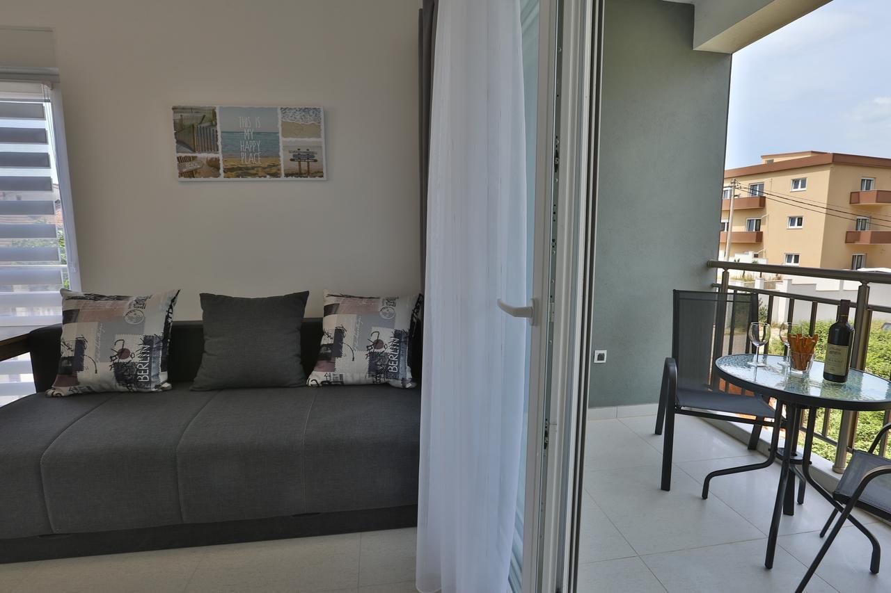 Kristina Apartments Тиват Екстер'єр фото