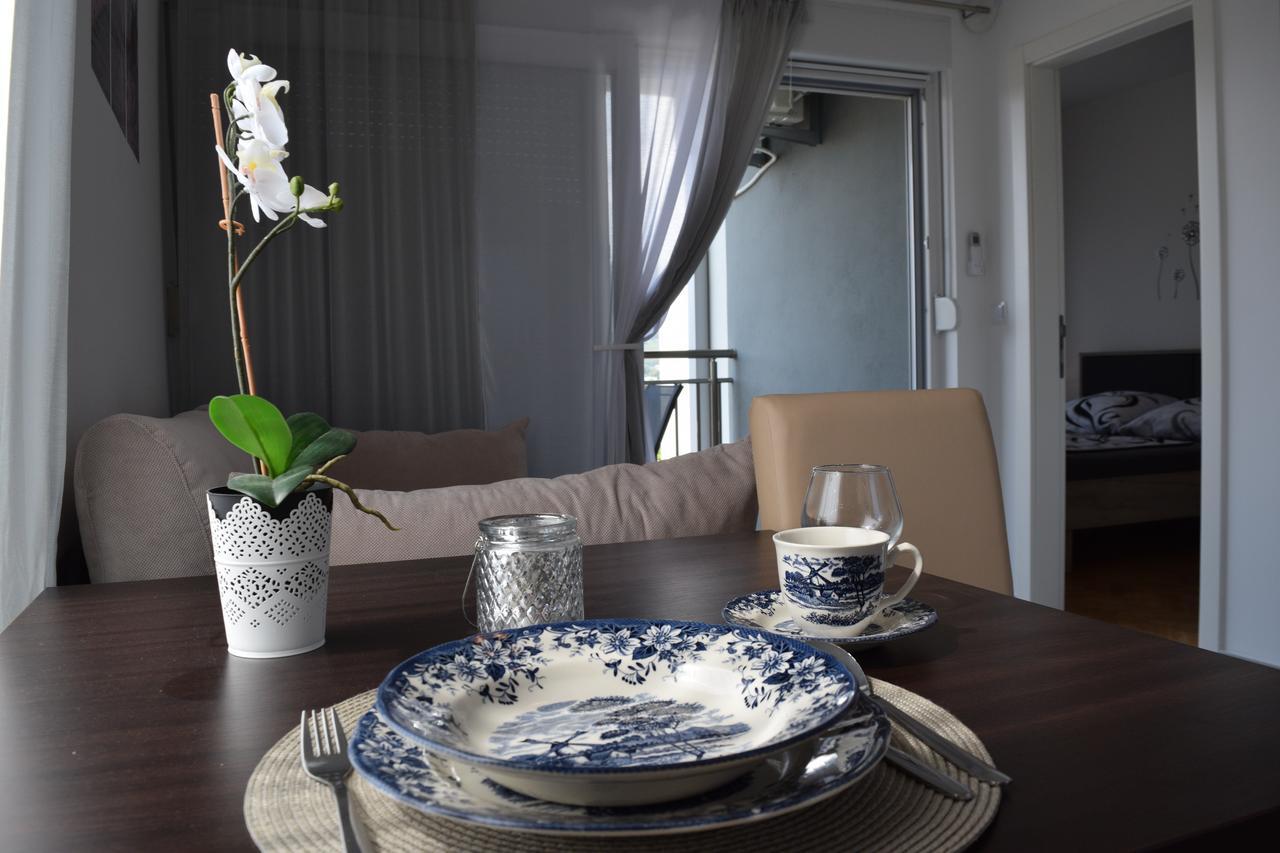 Kristina Apartments Тиват Екстер'єр фото