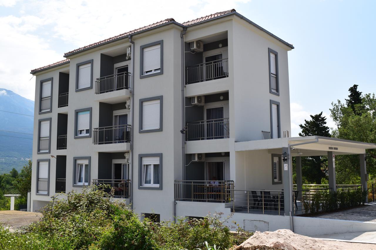 Kristina Apartments Тиват Екстер'єр фото